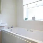 Apartamento Delightful Beachfront - 2 Bedrooms Sleeps 4 - Parking & Stunning Views