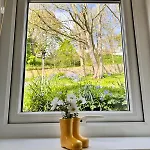 Apartamento Delightful Beachfront - 2 Bedrooms Sleeps 4 - Parking & Stunning Views *