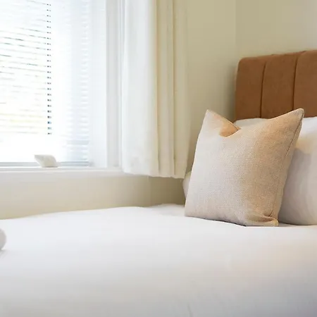 New! Modern, Luxury Beachfront Apartment-2 Bedrooms Sleeps 4 Filey